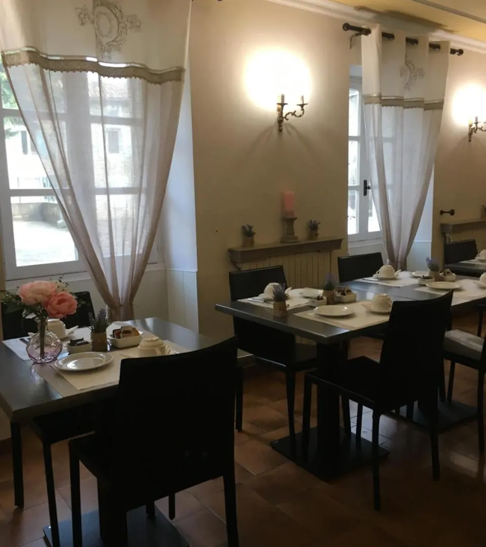 **  Hotel Du Centre Pierrelatte France