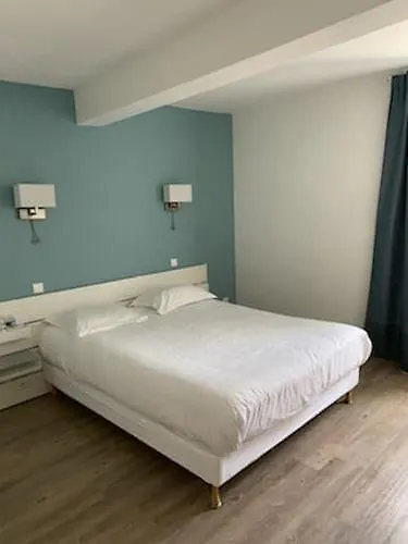 **  Hotel Du Centre Pierrelatte Francja